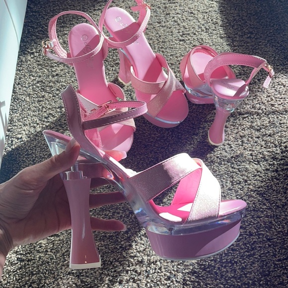 NWT Barbie pink princess glass Cinderella slippers platform heels (7.5/88.5)HP🎉 - Picture 15 of 16